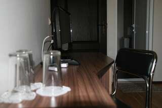 Отель Ivatea Family Hotel Равда Трехместный номер с балконом (2 взрослых + 1 ребенок)-16